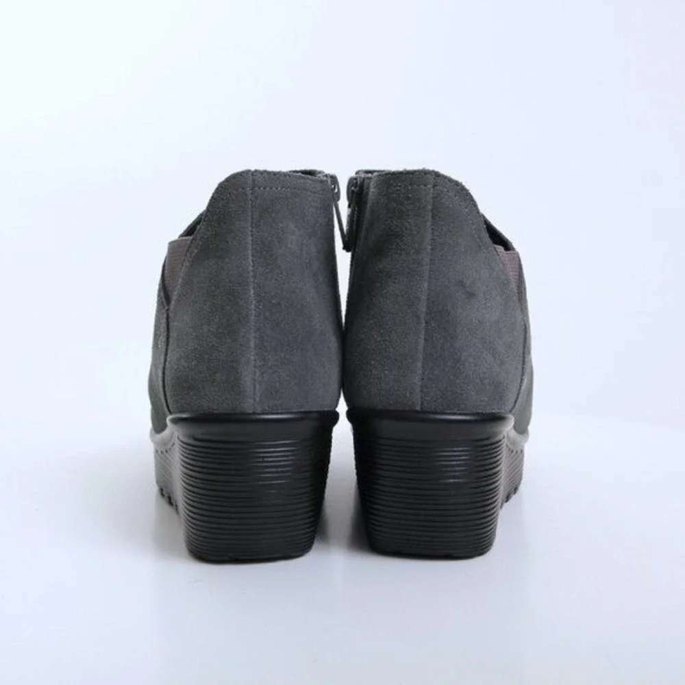 NWT Skechers‎ Parallel Ditto Suede Ankle Booties Gray Women 9.5